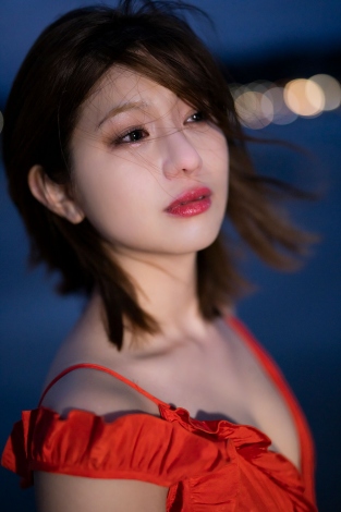 NMB48卒業の谷川愛梨、初写真集で飾らない素を見せる | ニュース