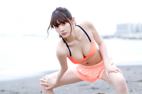 芽衣 KUNOICHI』で注目のアンジェラ芽衣、9ヵ月ぶりヤングジャンプ登場
