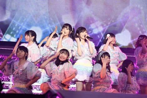 渡辺麻友、卒業コンサートで“若手選抜”にアイドル魂継承 まゆゆが期待