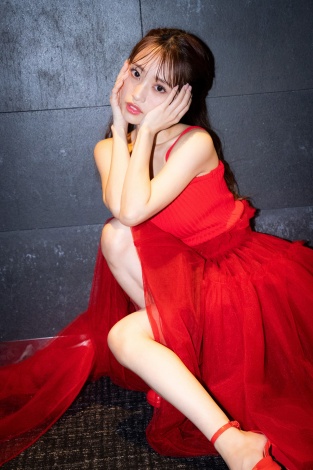AKB48加入10年目の向井地美音、ファースト写真集『胸騒ぎの正体』発売
