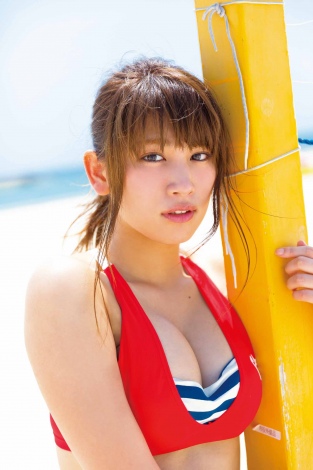 久松郁実、“スポコス”で魅せる健康的なボディ | ニュース | Deview