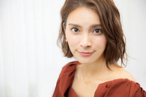 梅田彩佳 秋元才加 週刊ヤングマガジン 2012年3月26日号 No.1638 女優として活躍中の同い年で同期・秋元才加＆梅田彩佳