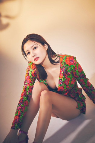 BLT 特大直筆サインパネル 100枚限定 林ゆめさん blt graph.vol.52登場