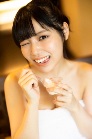 STU48・岩田陽菜、20歳の誕生日に10代最後の姿を収めた初写真集発売