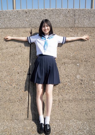 櫻坂46・的野美青、『グラビアチャンピオン』裏表紙&巻末特集登場