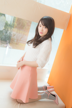 川栄李奈等身大パネル 61FnJ8ikNuL._UF350,350_QL50_.jpg
